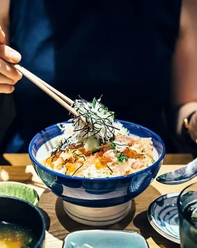 Japanese chirashi sushi bowl with fresh toppings