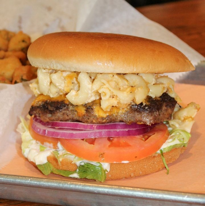 #17 Mac & Cheeseburger