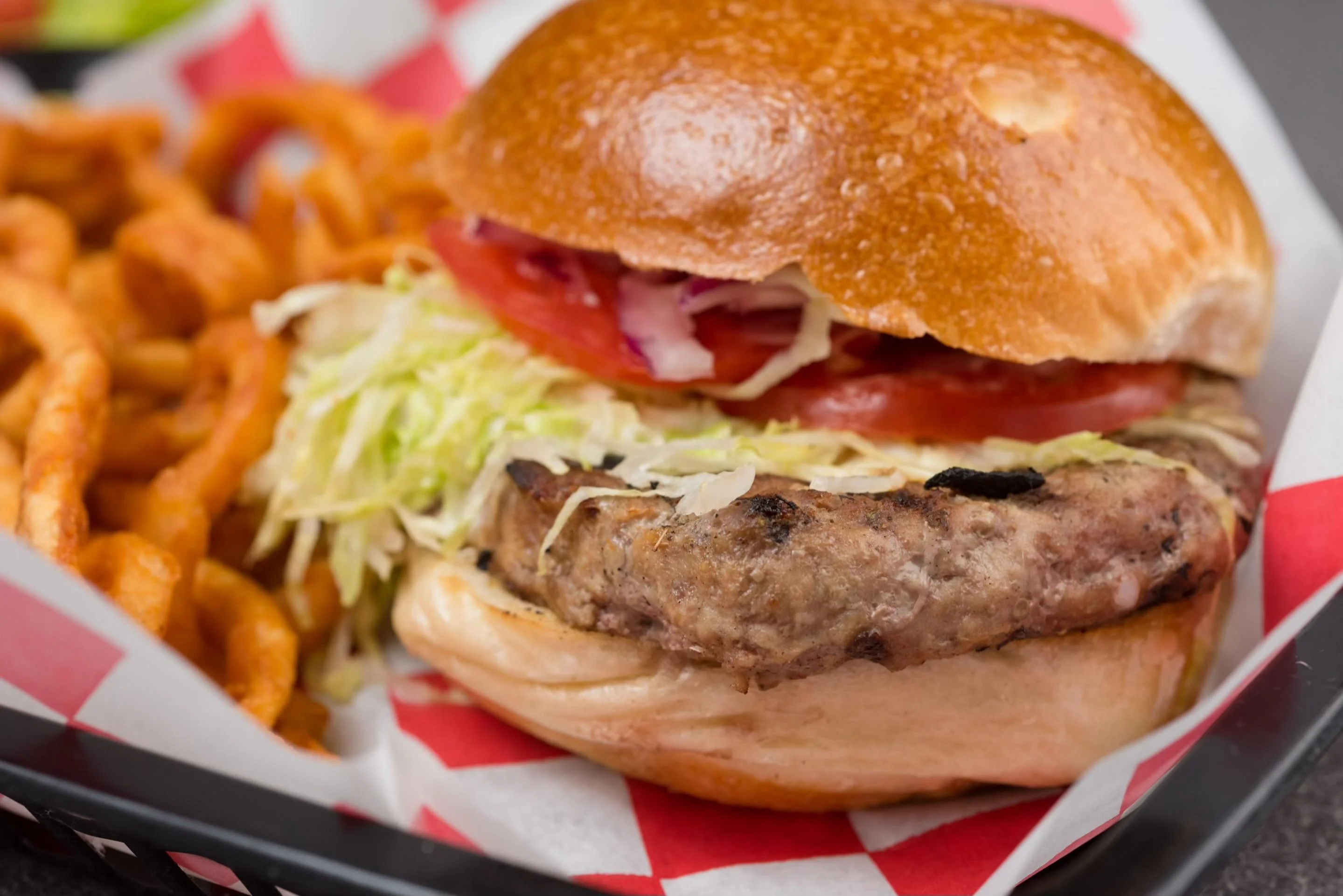 おぴざページ 日本初”駅ナカの冷凍ピザ自販機設置『切れてる・冷凍ピザ』が 好評