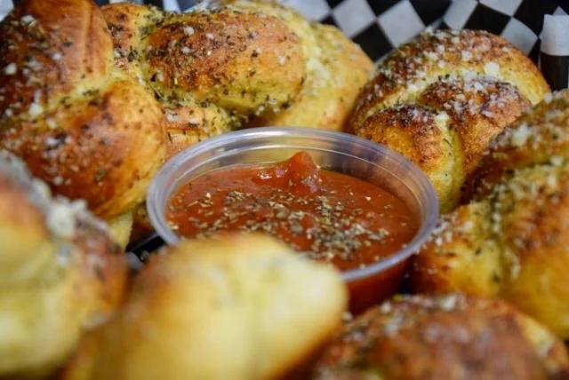 LG GARLIC KNOTS
