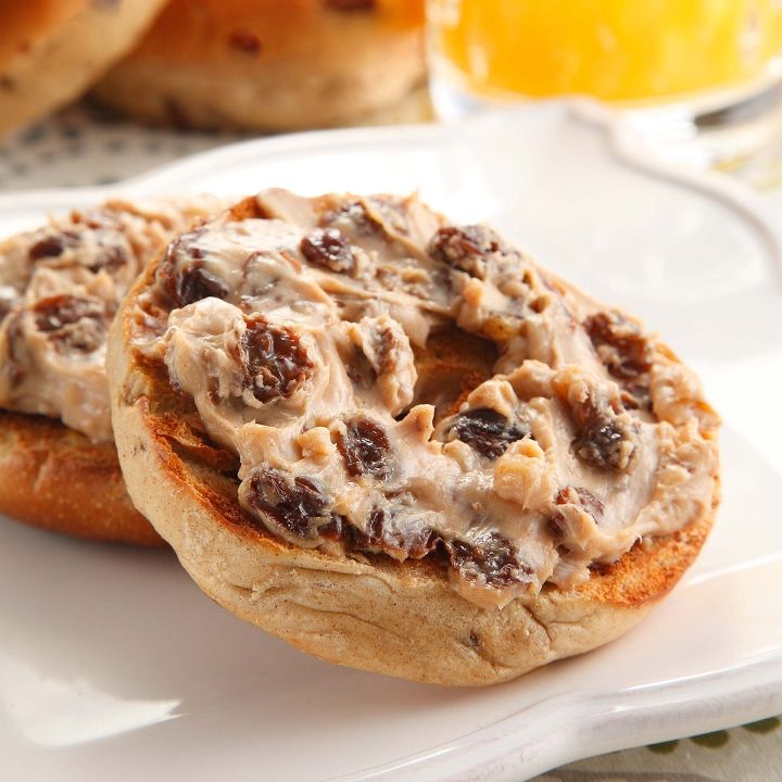Bagel with Raisin & Walnut CC | Bagel Snack