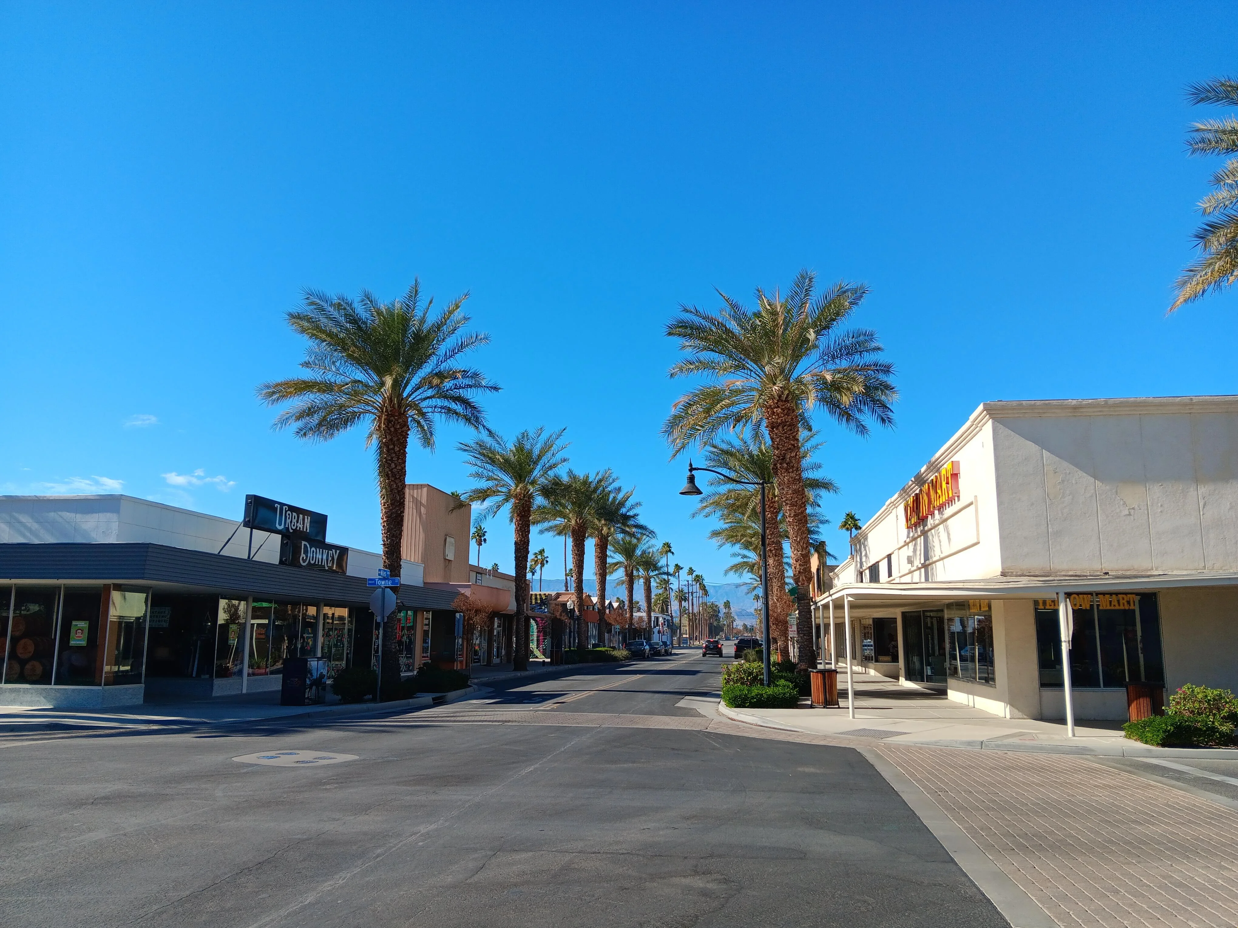 Image of downtown Indio California, where the second painted dough location will open.
