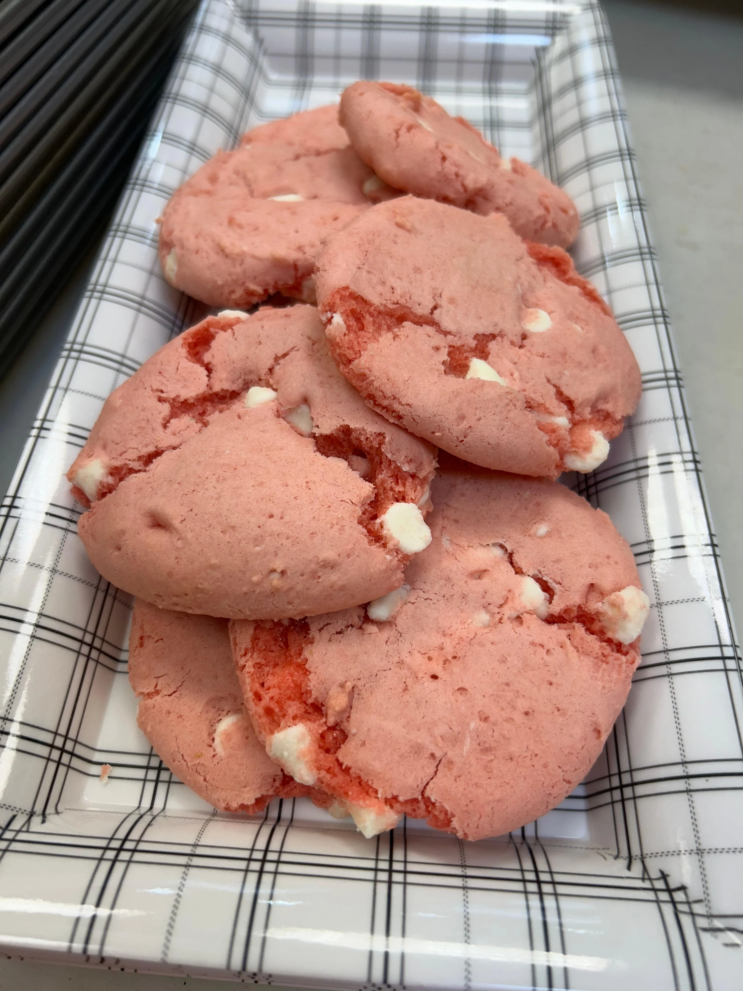Strawberry Milk Cookies
