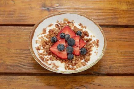 Granola & Yogurt