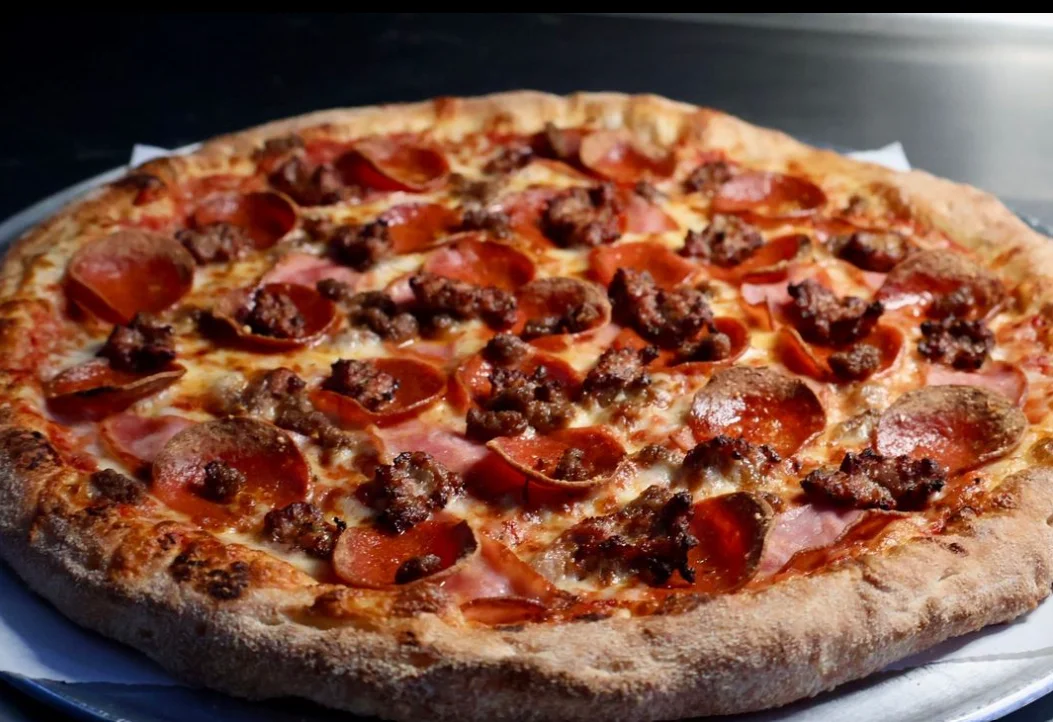 Manhattan meat lover pizza