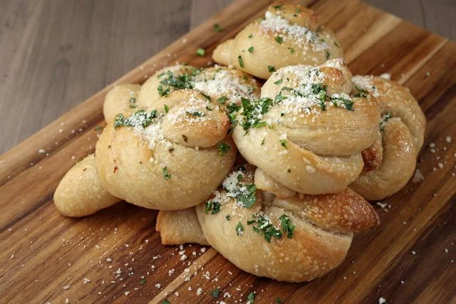 Garlic Knots 