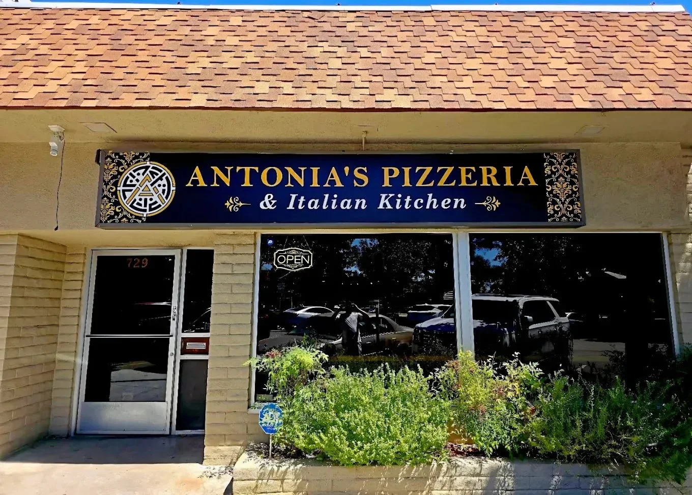 Antonia's Pizzeria & Italian Kitchen at 729 12th Street in downtown Paso Robles