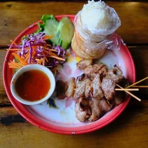 Mhoo Ping with Sticky Rice