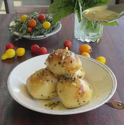 Fresh Garlic Rolls with Garlic, Oregano, EVVO, parmesan cheese