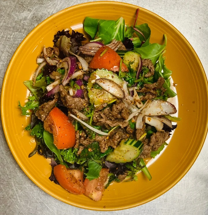 Y5 Spicy Beef salad