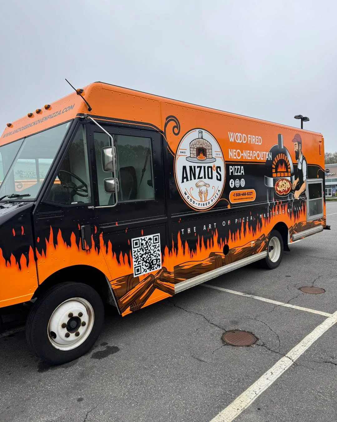 Anzio's wood-fired pizza truck showcasing Neapolitan pizza
