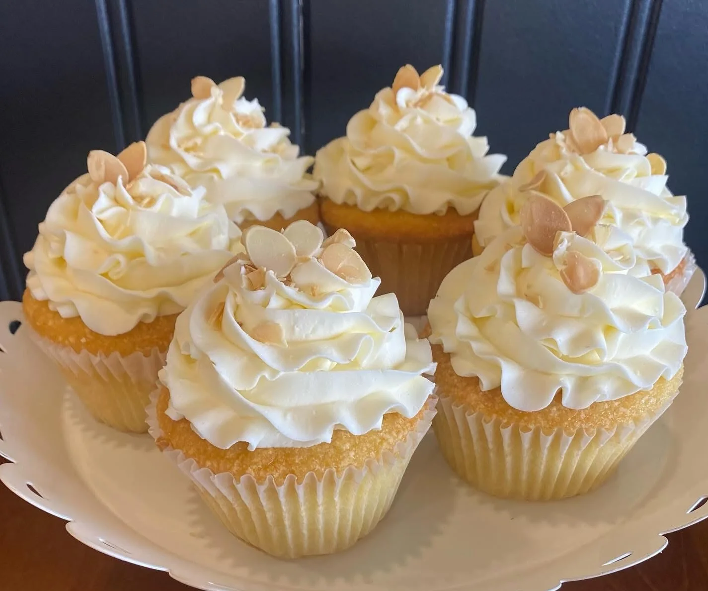 Delicious vanilla cupcakes with almond topping
