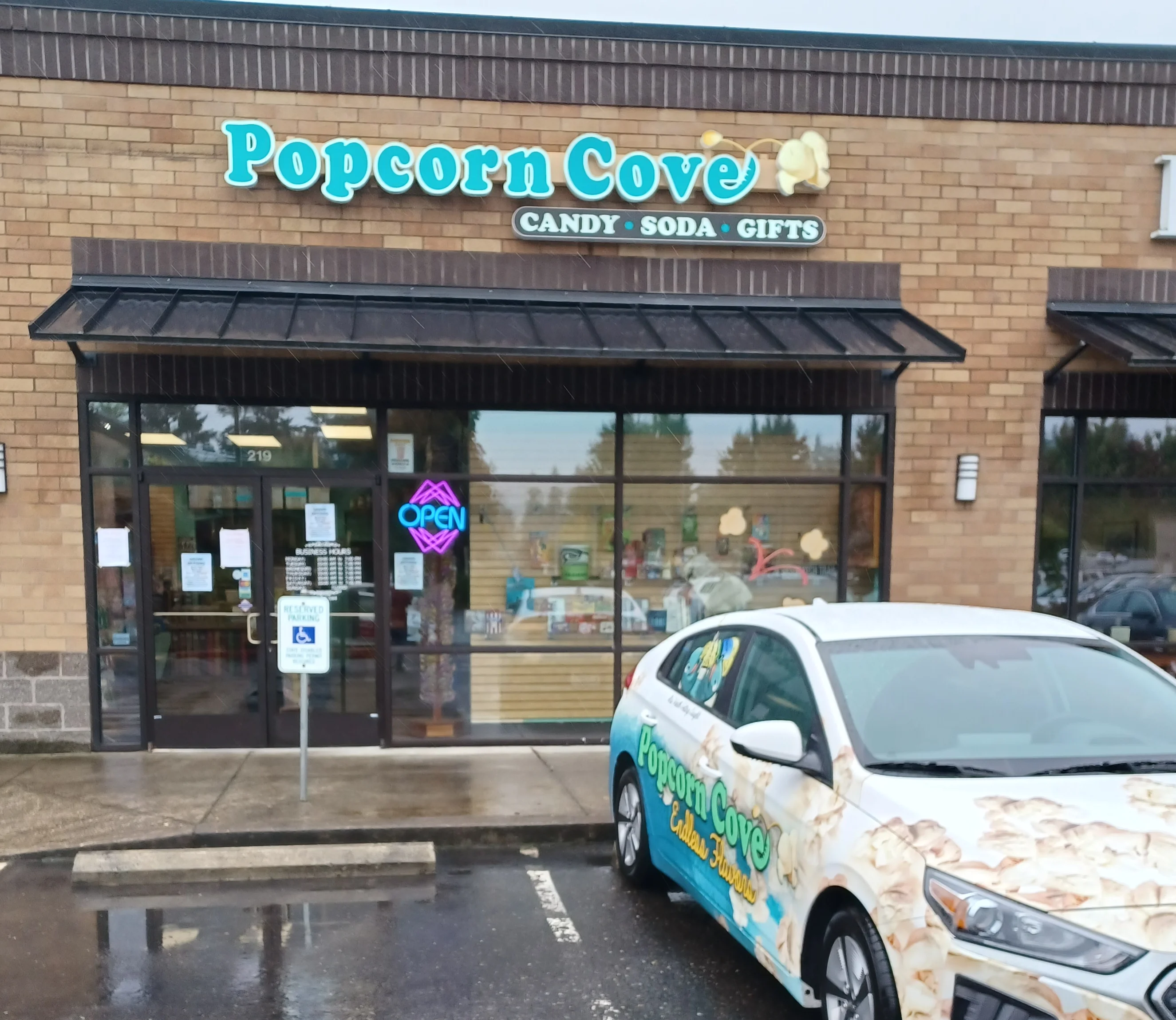 Popcorn Cove Orchards Store Front Picture