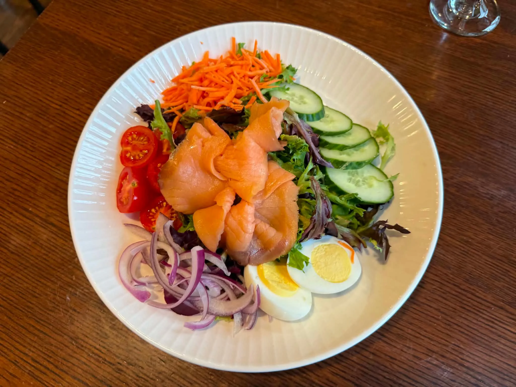 SMOKED SALMON SALAD