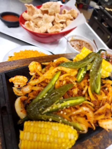 Molcajete (Mar y Tierra)