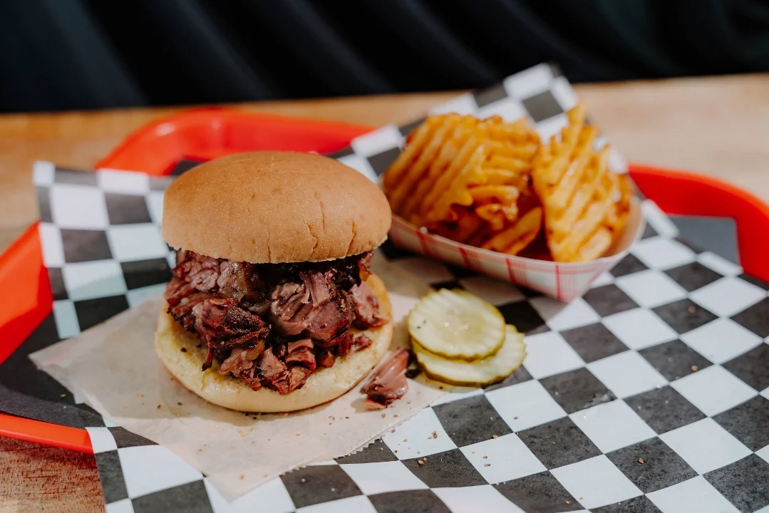 Brisket Sandwich w/1 side