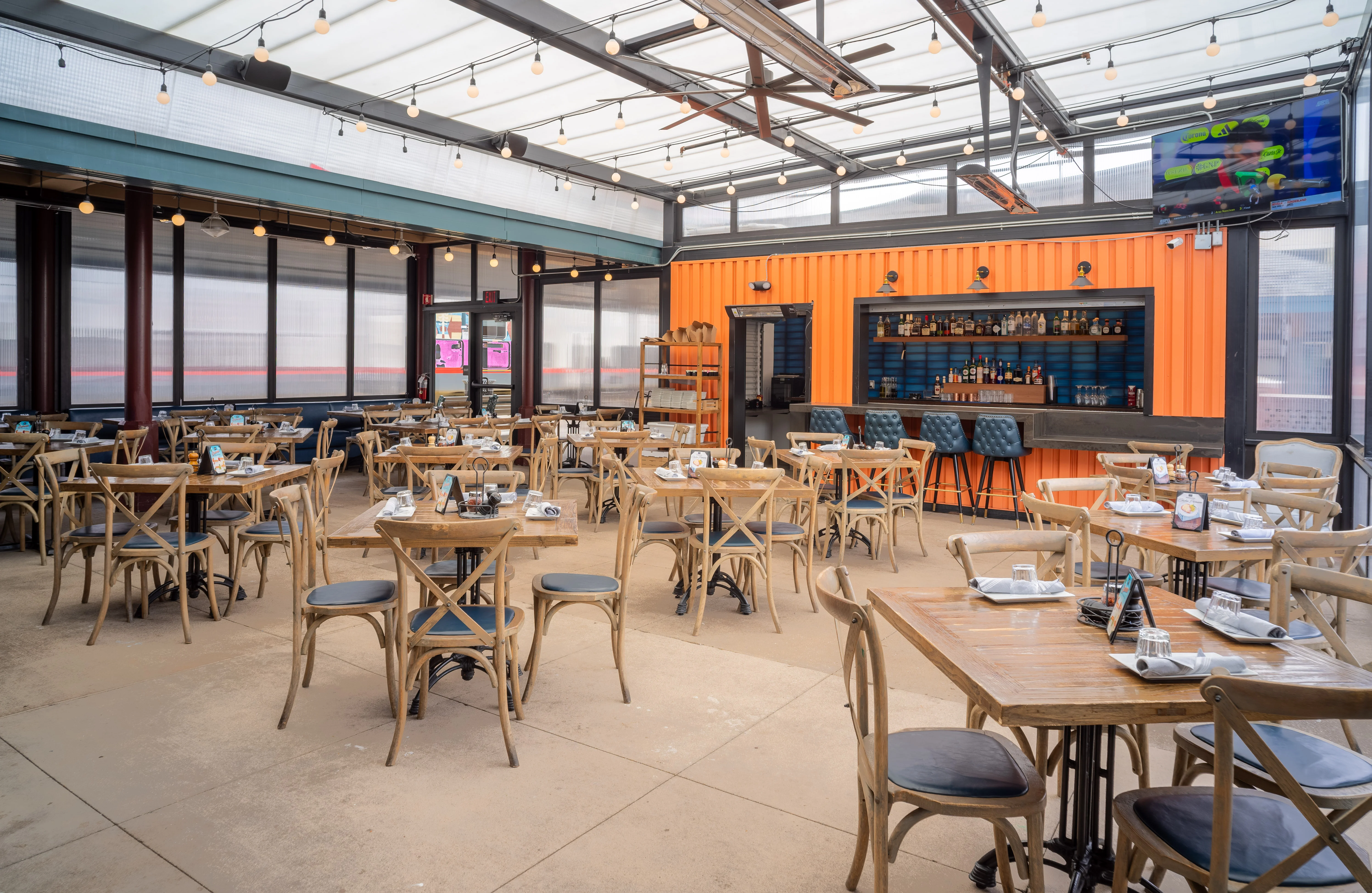 covered patio and bar