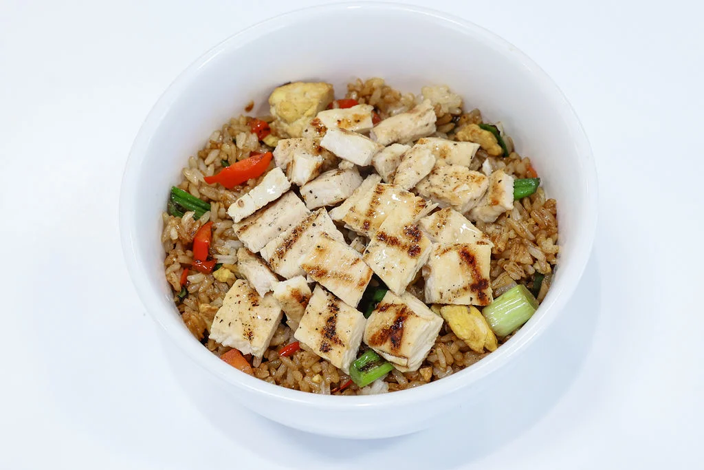 Grilled chicken fried rice in a bowl