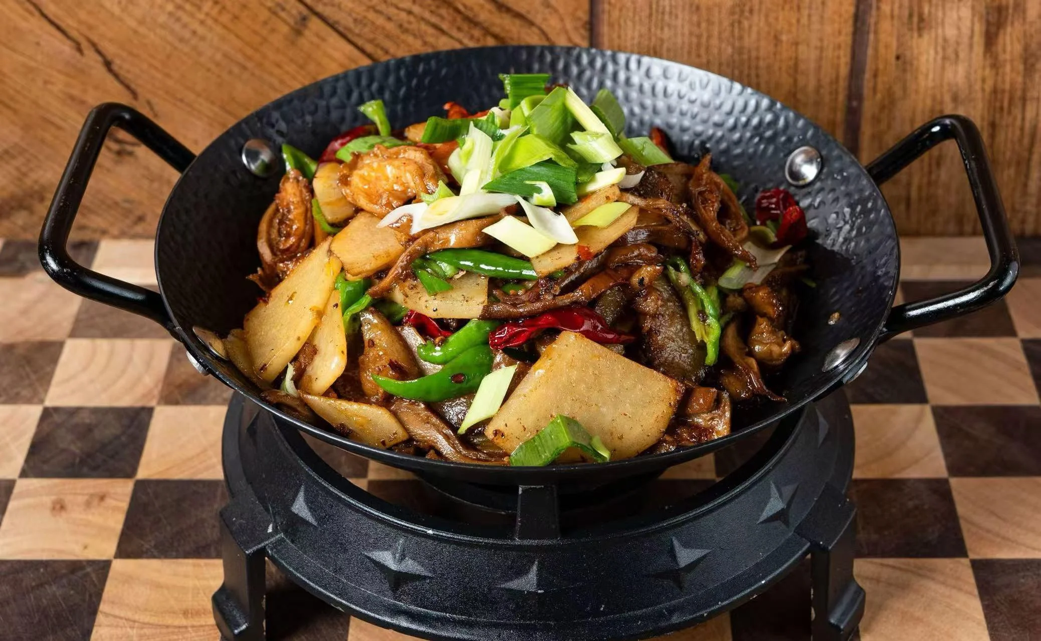 张家界三下锅Zhangjiajie “Three-in-One” Hot Pot