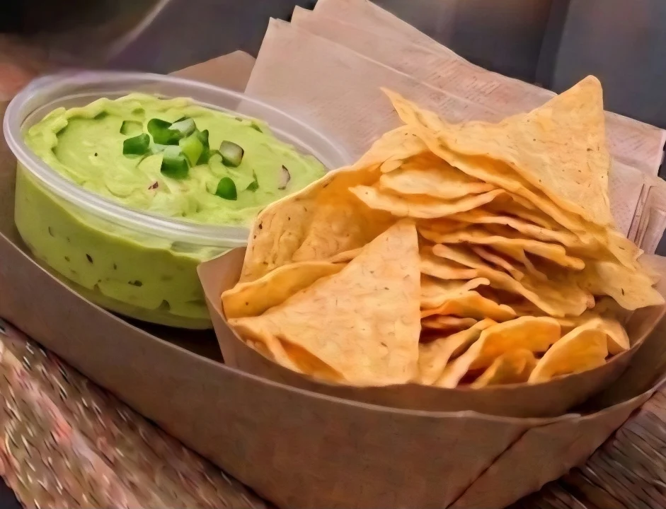 Chips and avocado spread APP