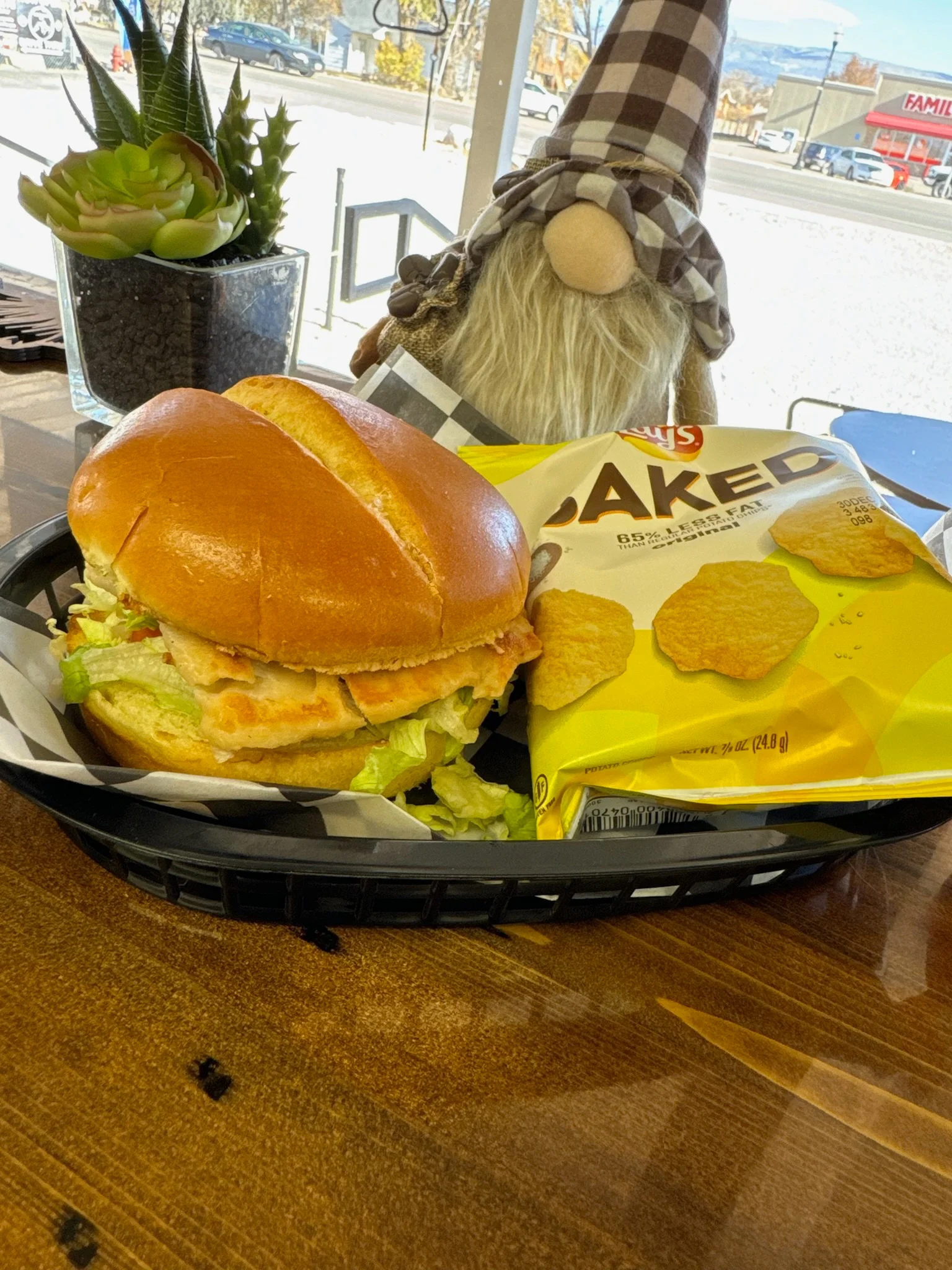 Crispy chicken sandwich with baked chips