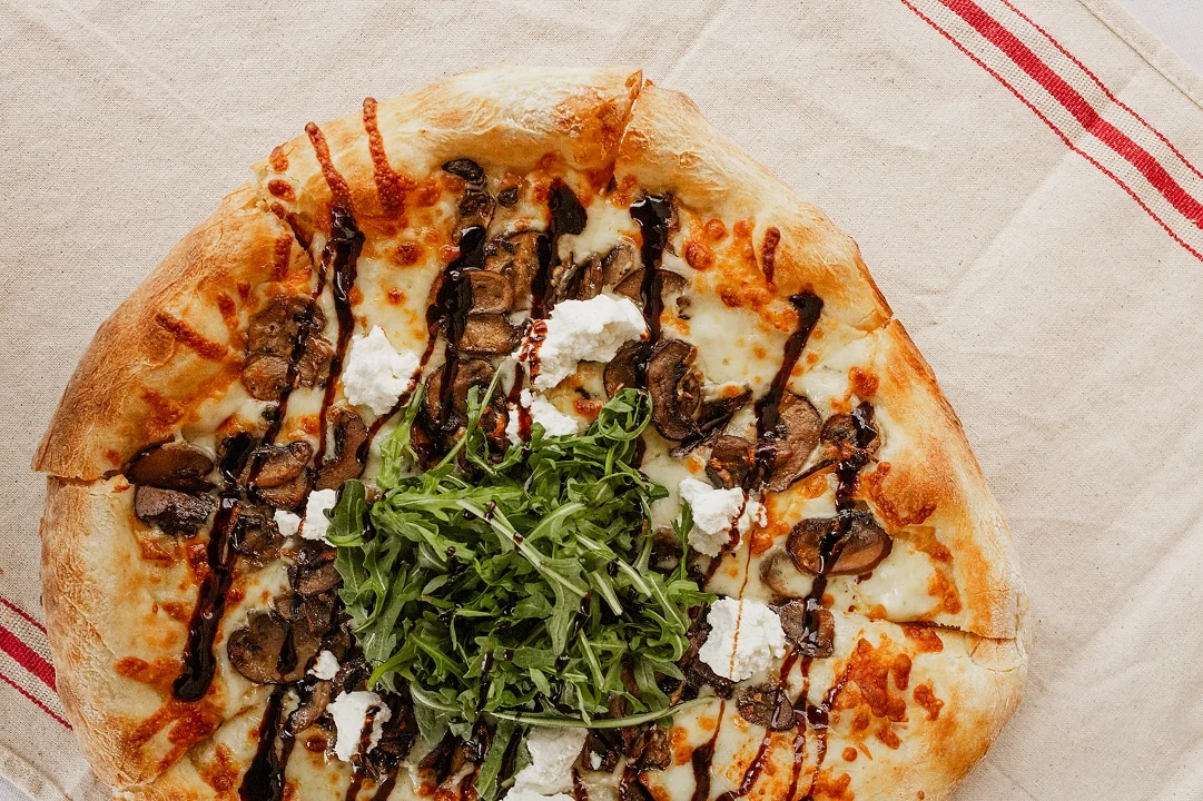 Champignons Chevre Pizza