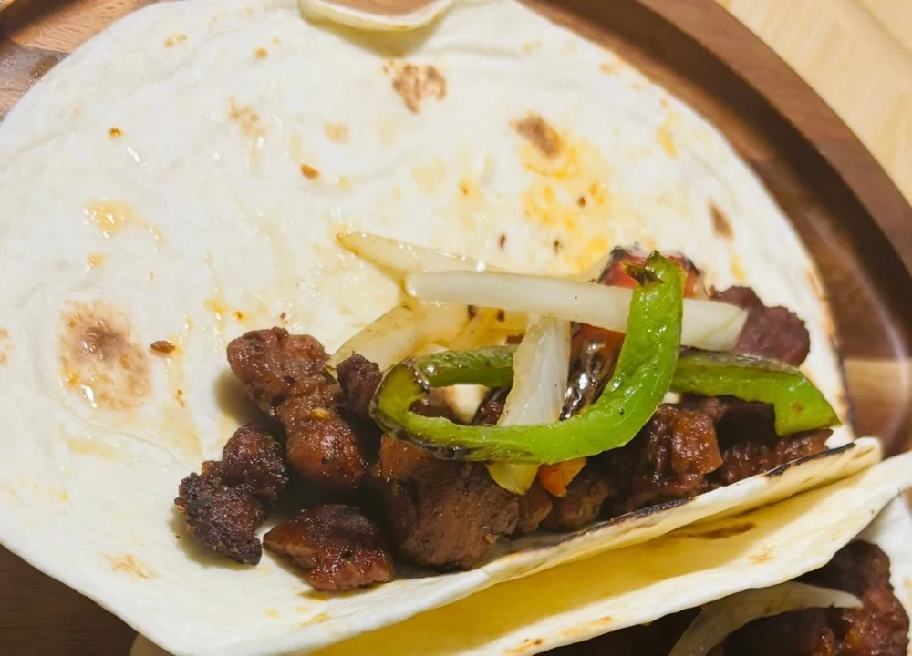 (1)  Fajita stk and melted cheese street taco