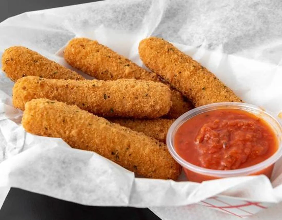 6 Mozzarella Sticks