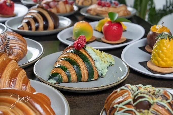 A beautifully plated dish featuring vibrant colors and fresh ingredients.