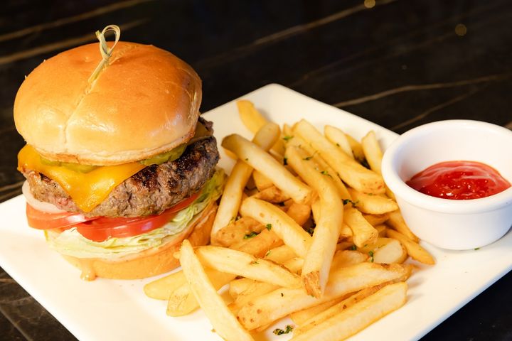 Skipolini's Cheeseburger | Skipolini's Pizza