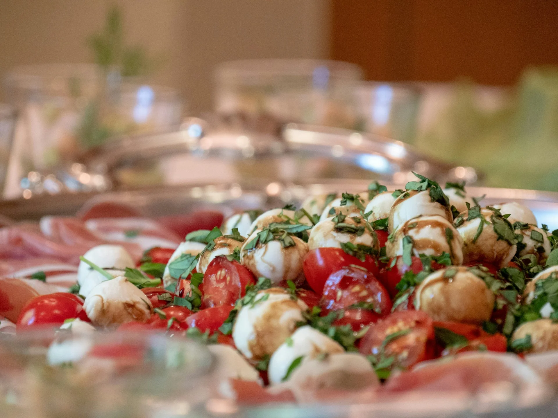 Caprese salad with fresh mozzarella and tomatoes