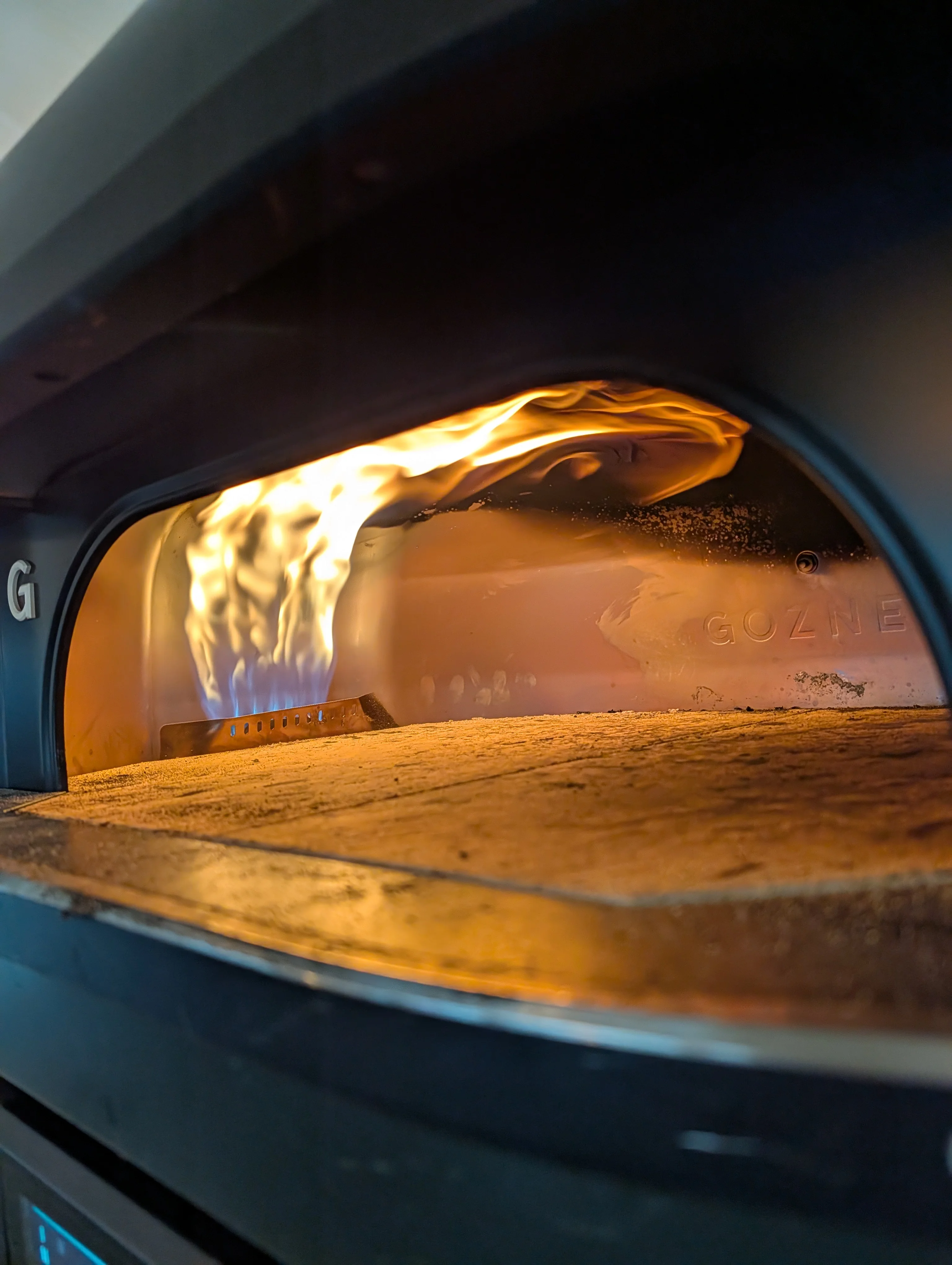 Dome XL (Gen 2) is a new era of cooking with fire. At its core is restaurant-grade performance — used by the world’s best chefs, made effortless for home cooks. Cook with wood for smoky intensity, gas for clean heat or charcoal for earthy depth.