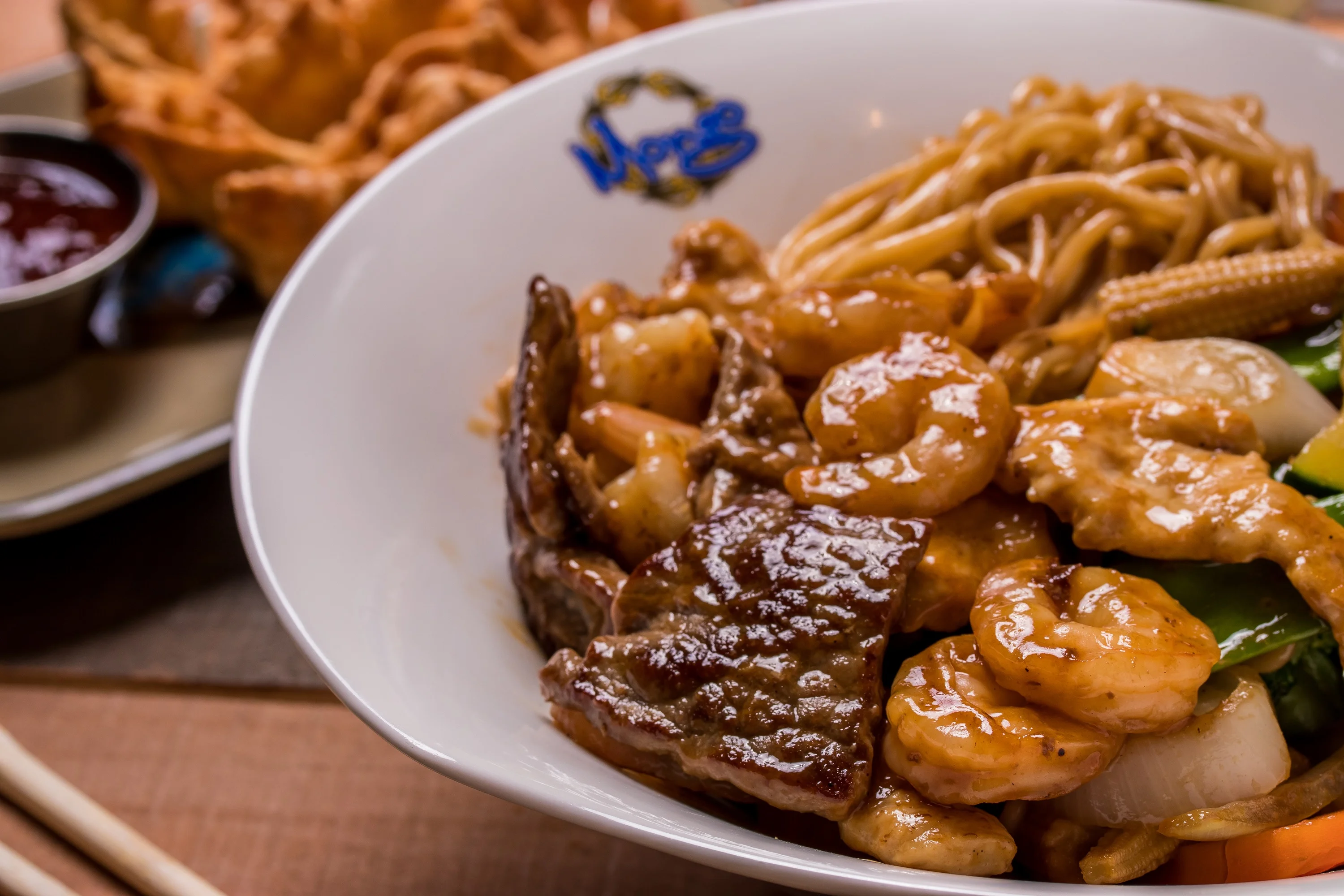 Chinese stir-fry with shrimp and beef in a savory sauce