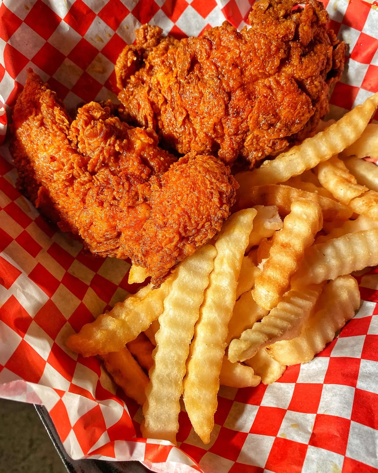 Southern fried chicken with crinkle-cut fries