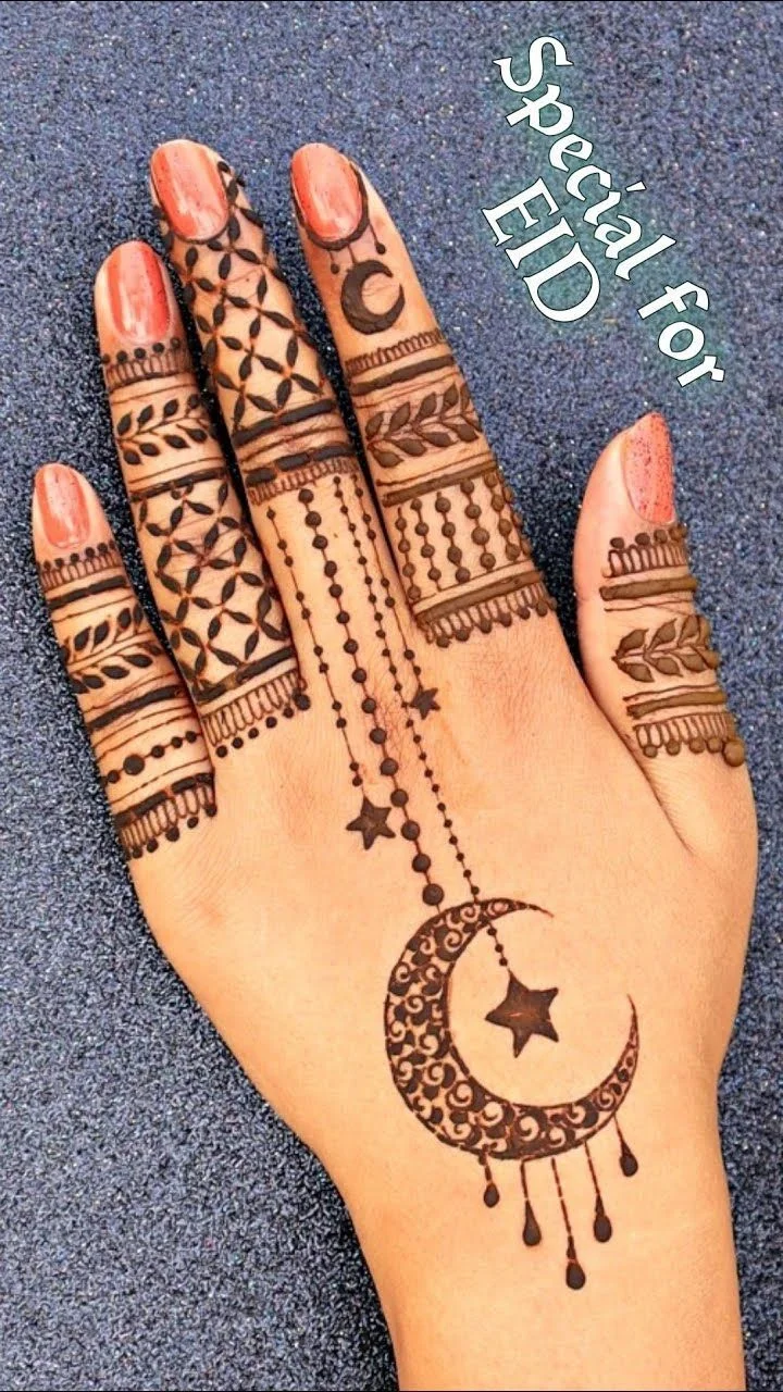 Intricate henna design for Eid celebration on a hand