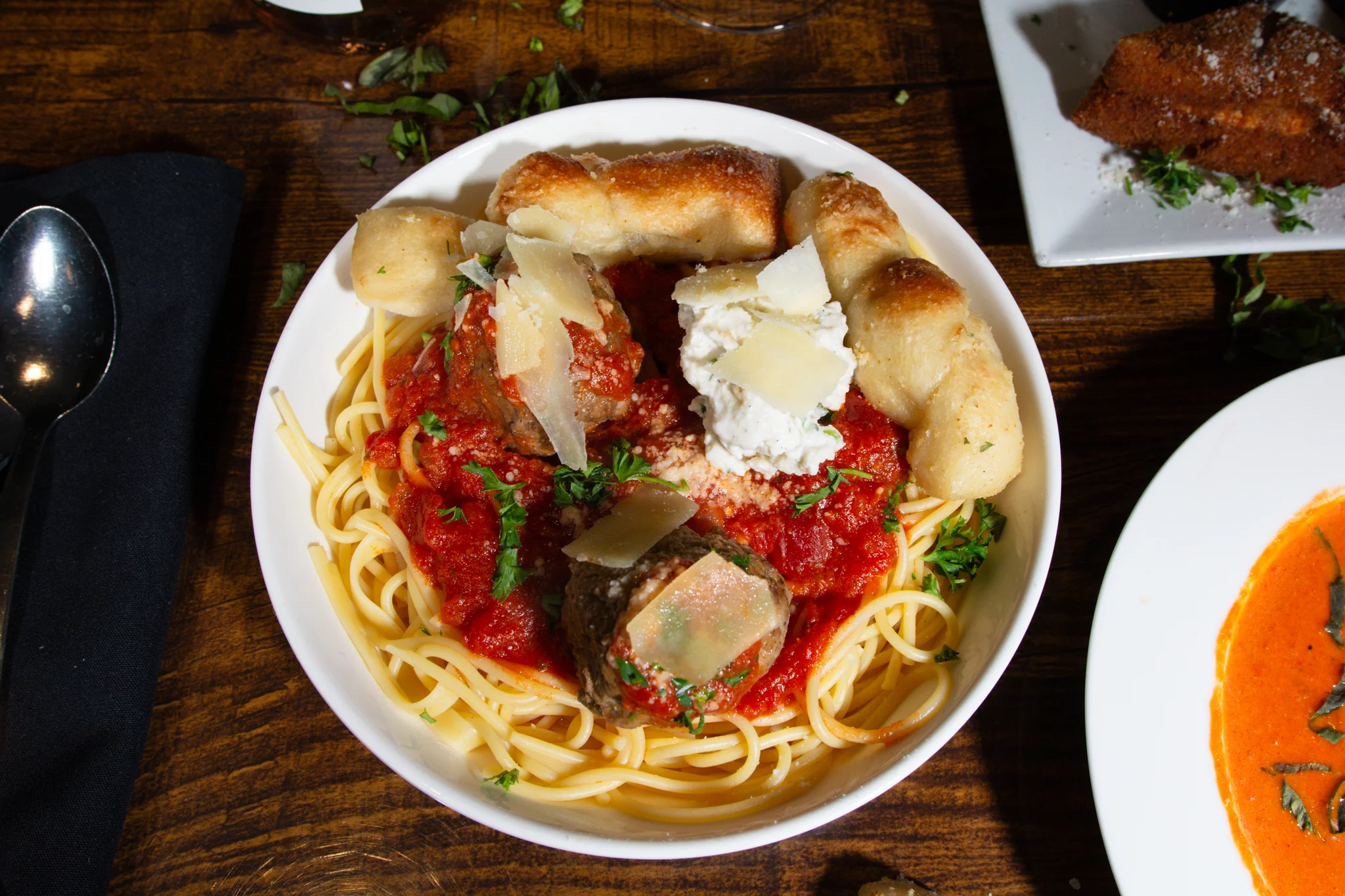 Classic Italian spaghetti and meatballs with marinara sauce