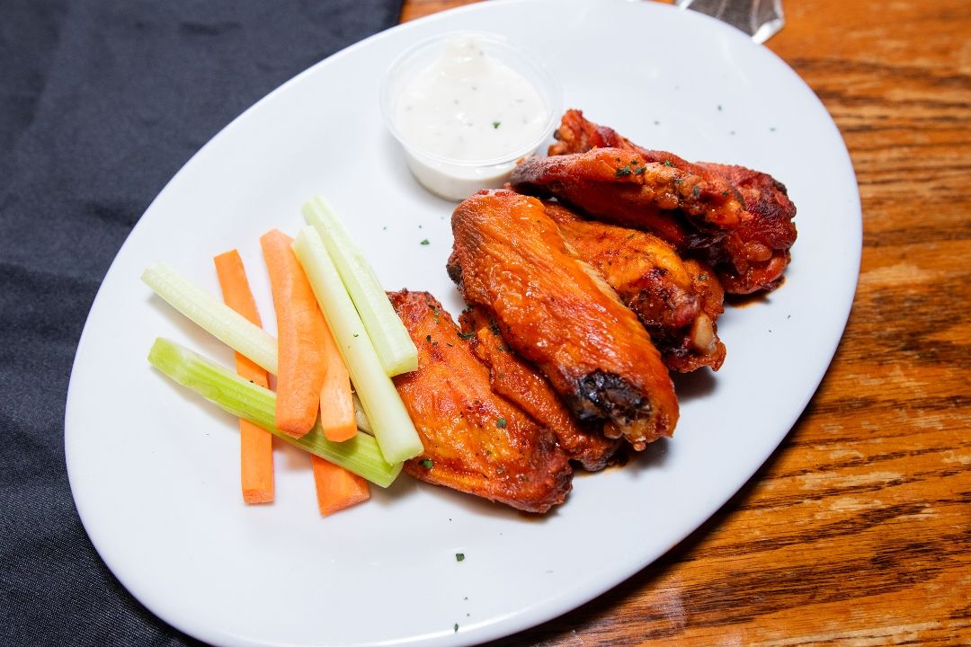 Le Boulevard Bar & Grill - .75 WINGS
