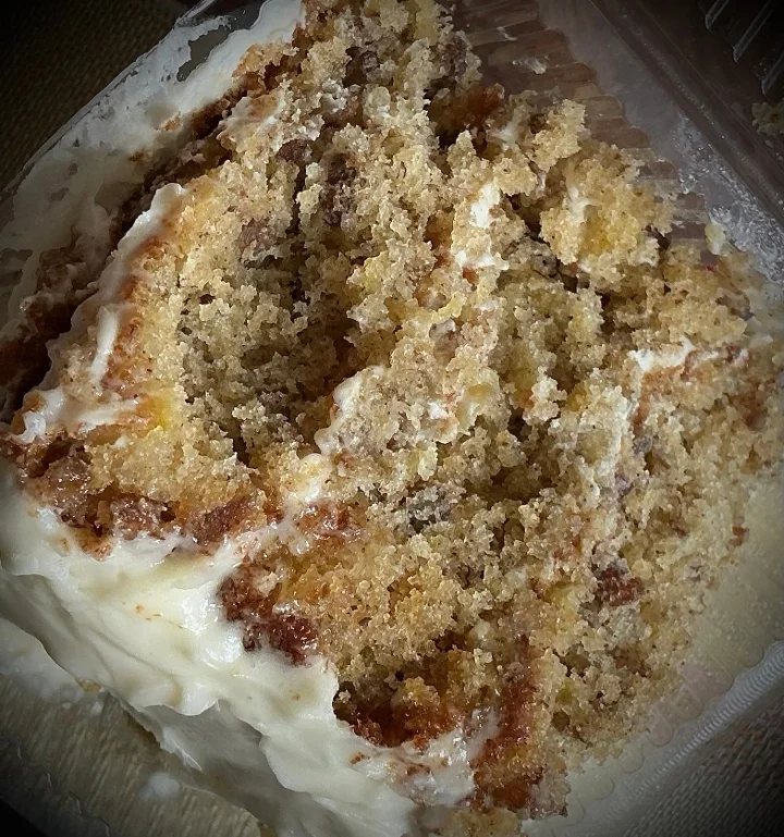 Hummingbirds Cake