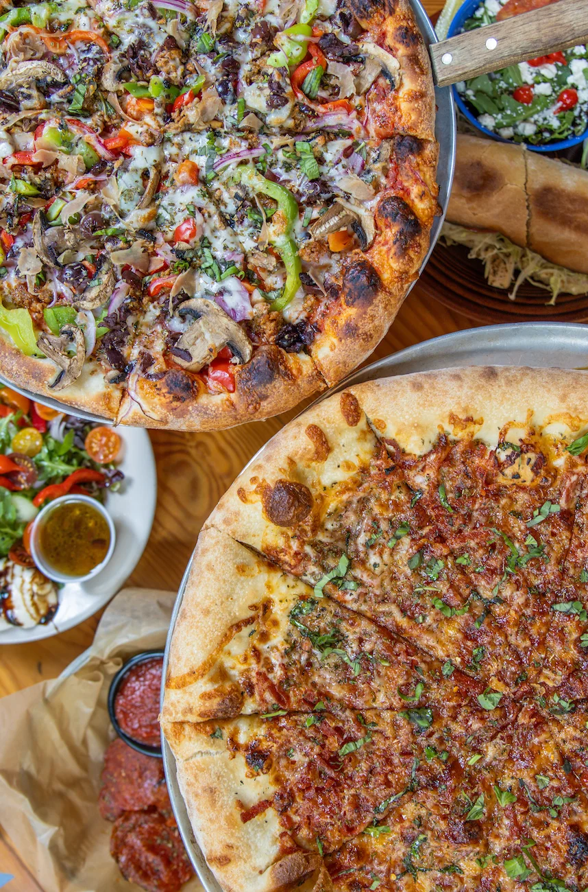 Delicious vegetarian pizza with colorful toppings