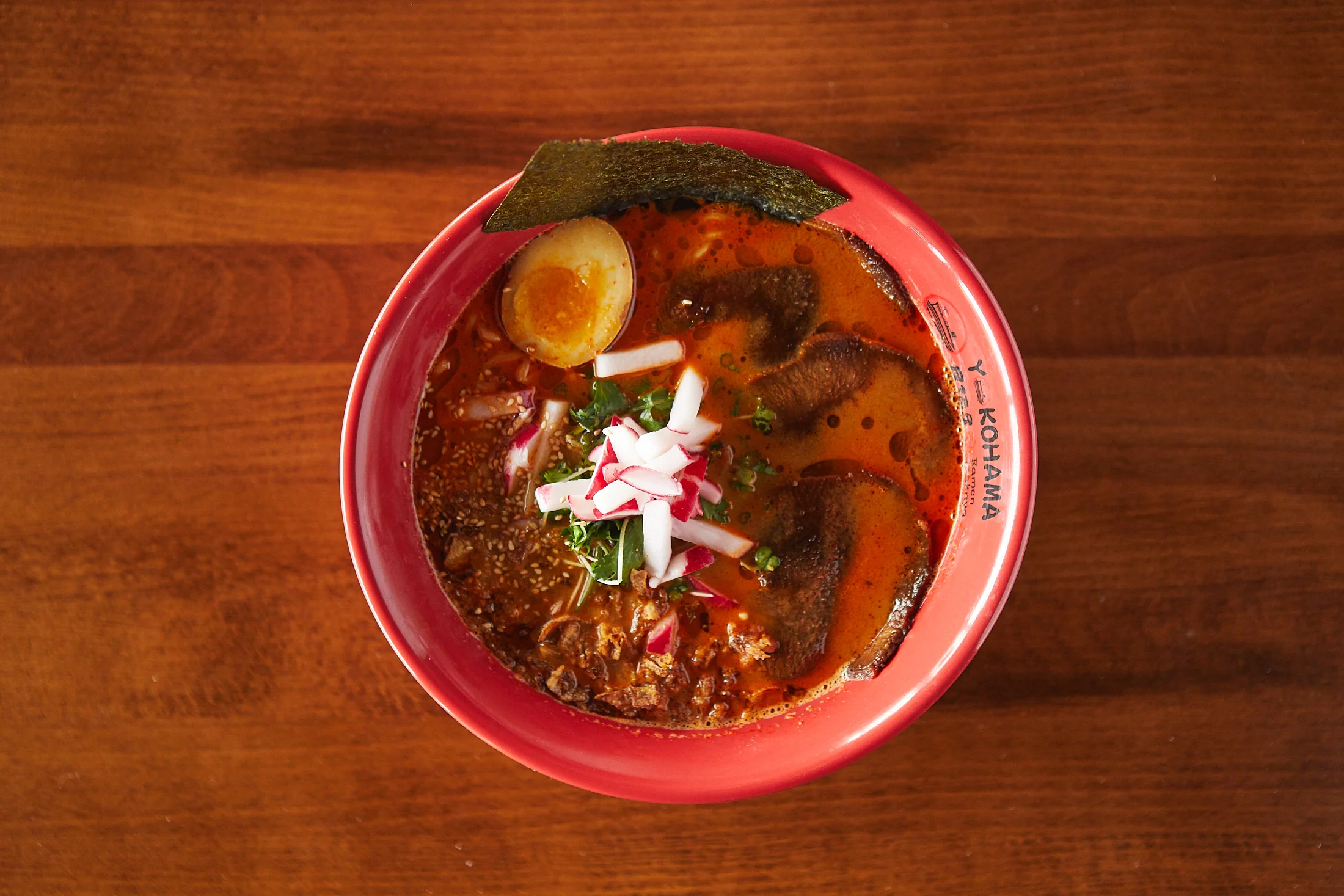 A bowl of ramen soup