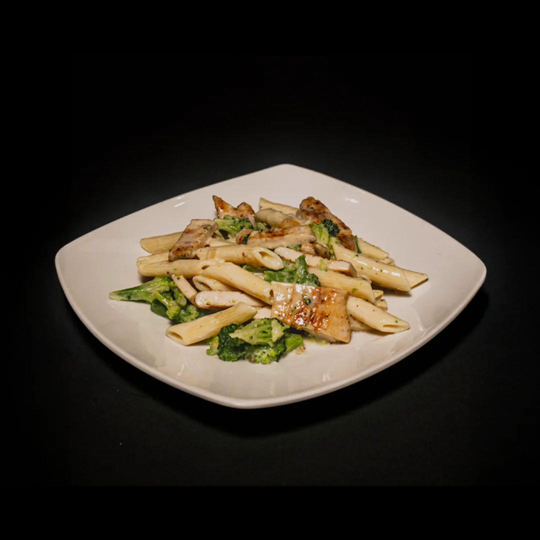 Grilled chicken penne pasta with broccoli