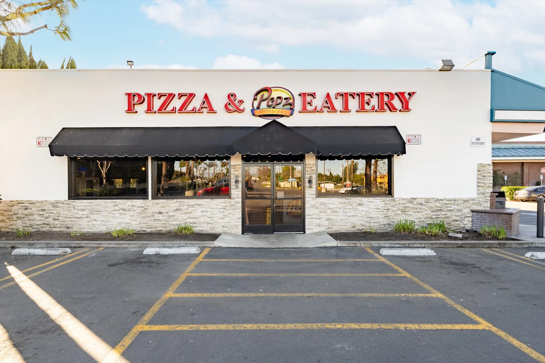 Stadium Pepz Pizza & Eatery storefront at 726 S State College Blvd, Anaheim