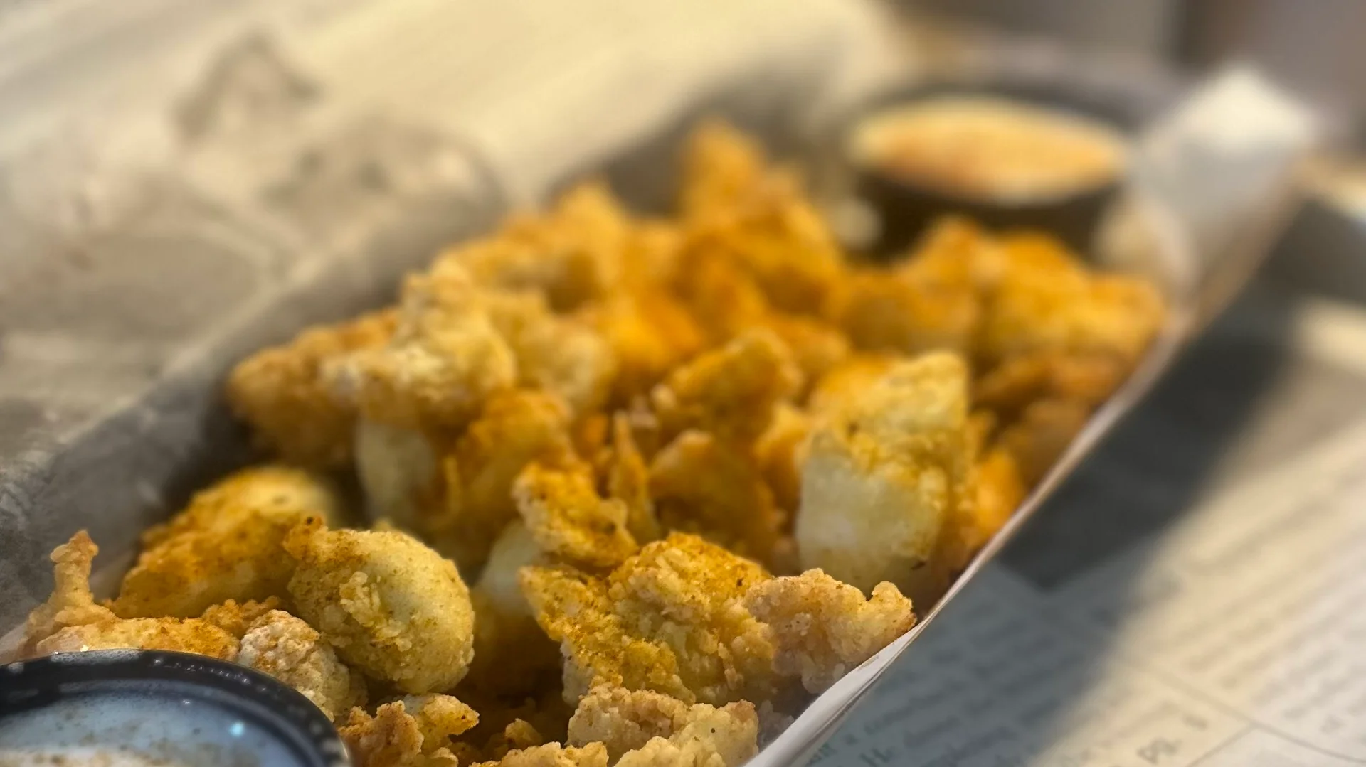 Crispy fried calamari served with dipping sauce
