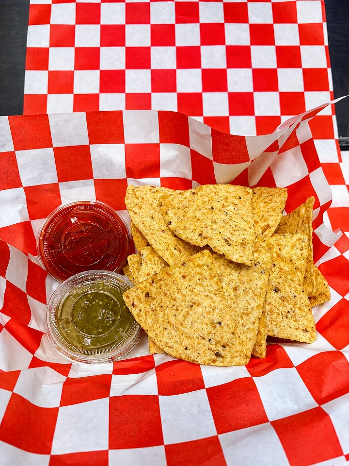 Chips y Salsa / Chips & Salsa