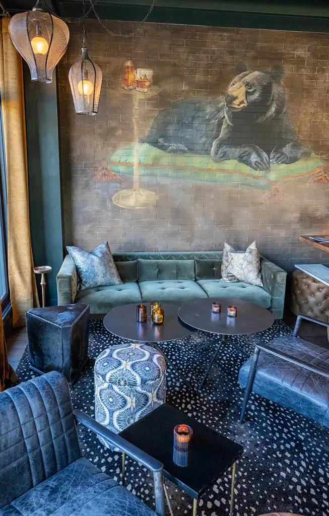 Corner Bar, bar
