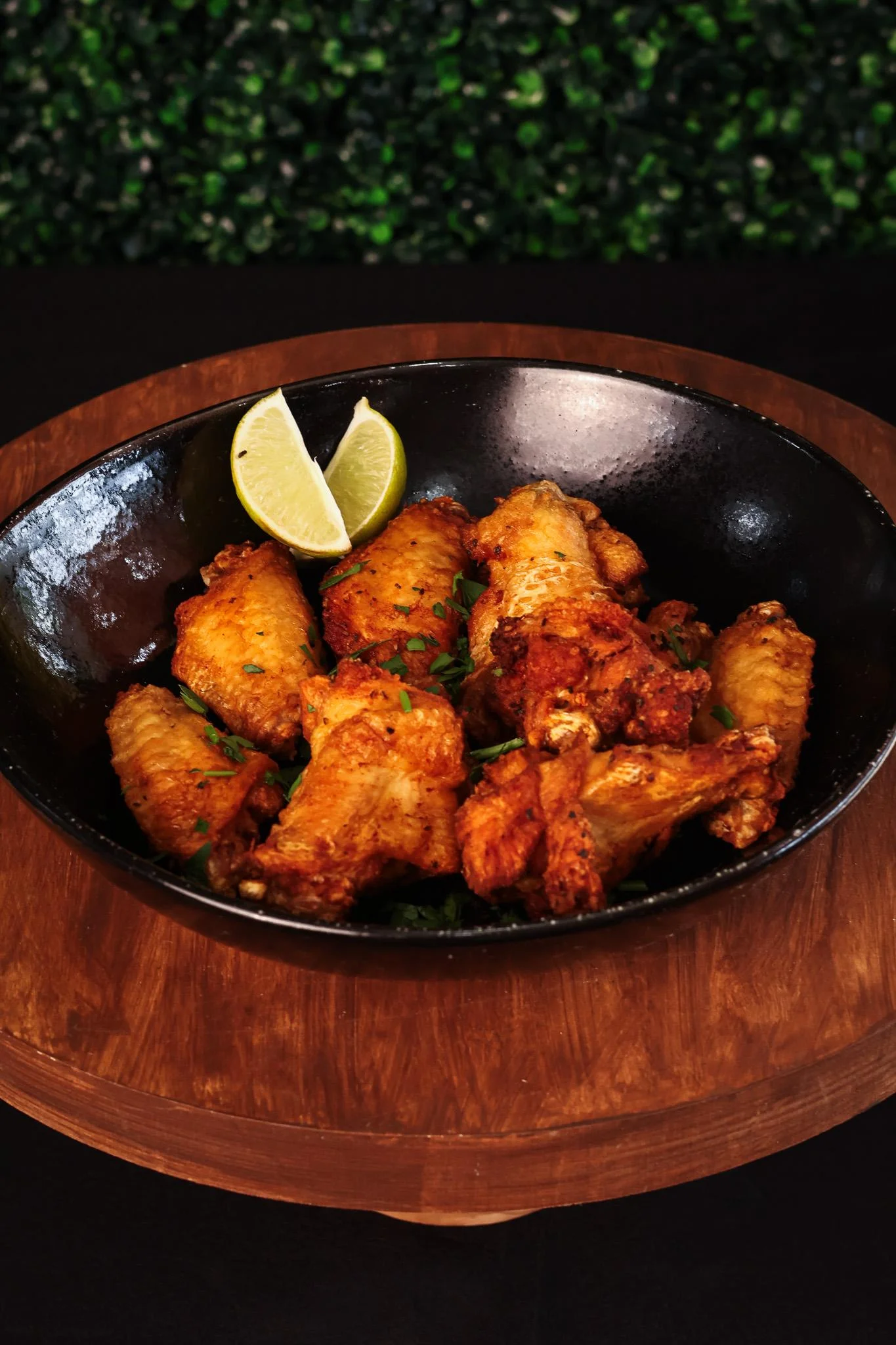 Wings (8 ct w/fries)