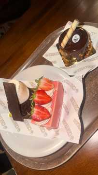 Photo from Zeynep A.'s review
