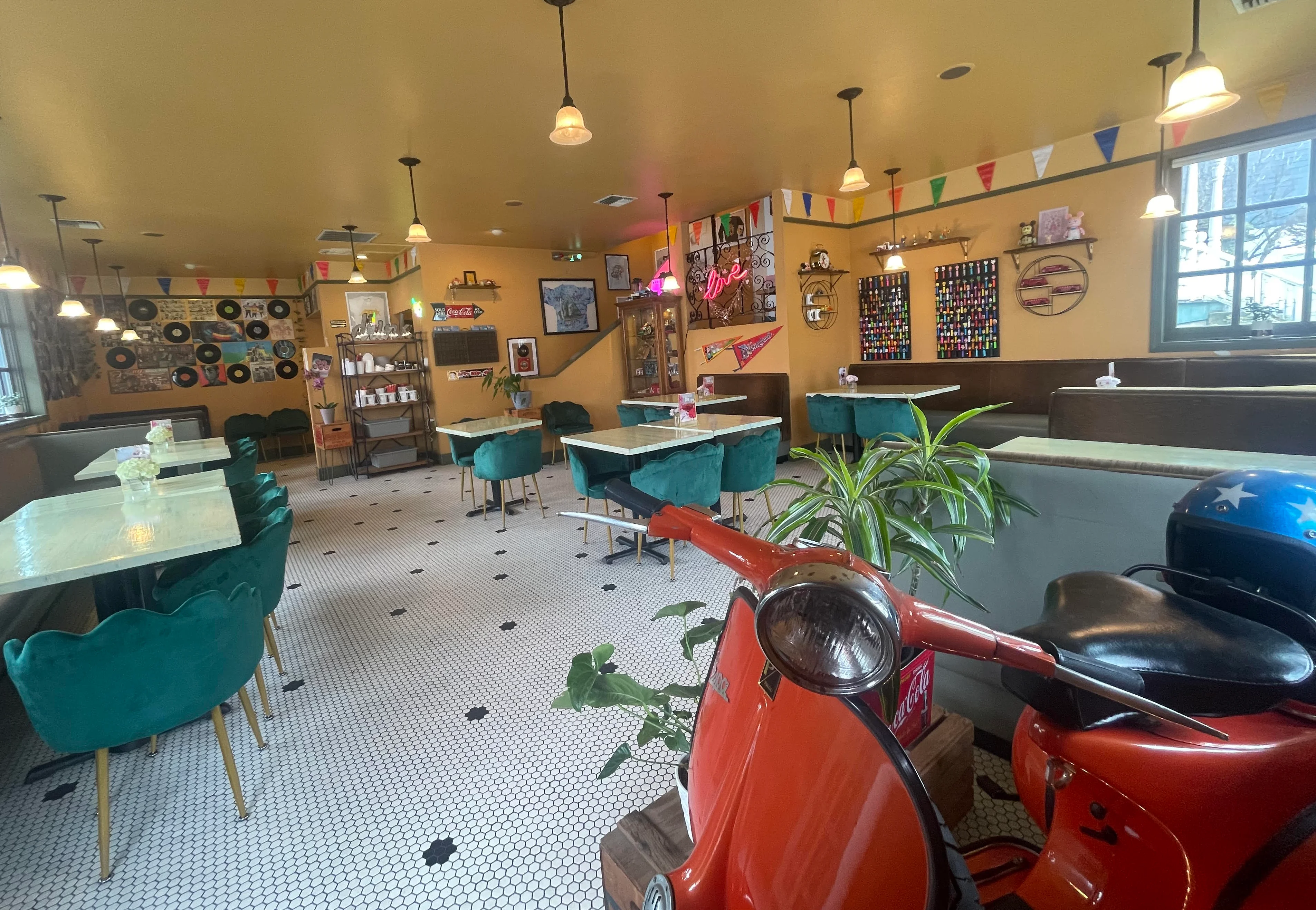 Dine In · Takeout · Delivery
