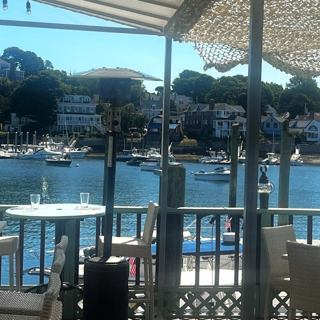 Gloucester MA restaurant on the water with live music