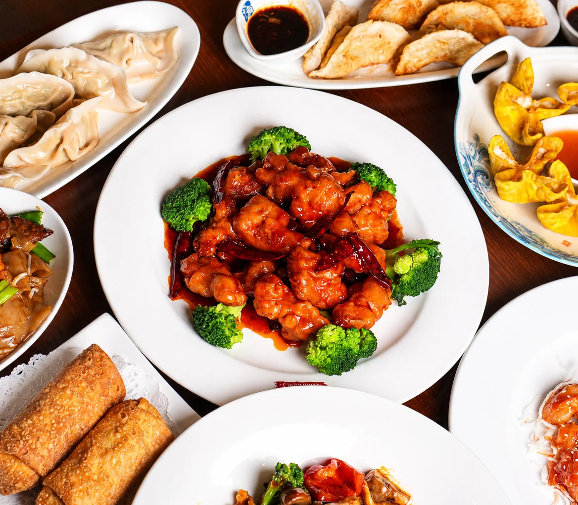 Chinese stir-fried noodles with seafood and vegetables
